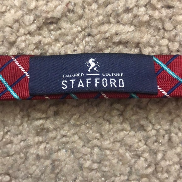 Staffers Bow Tie - Picture 4 of 5